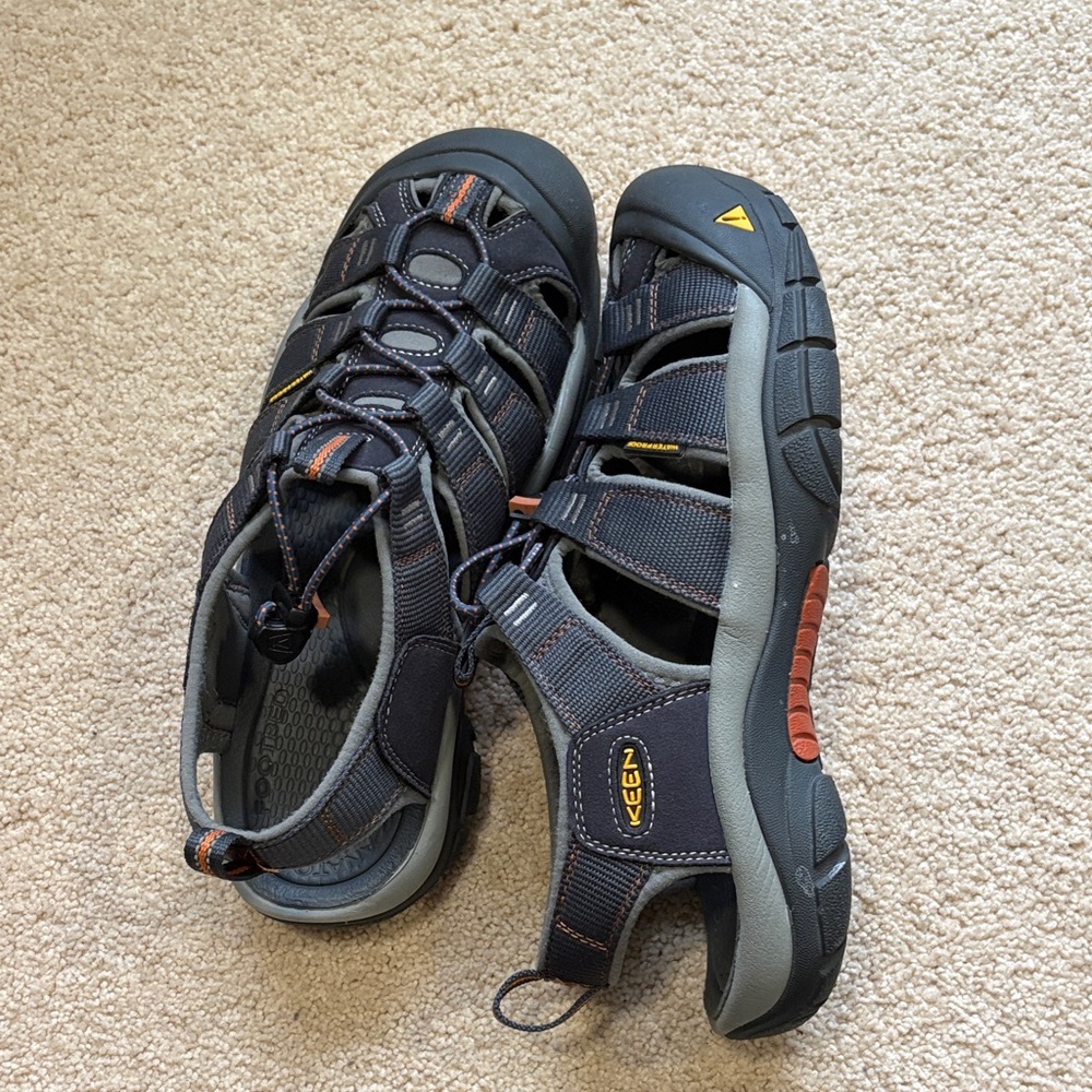 KEEN Men's Newport H2 NEW size 10
